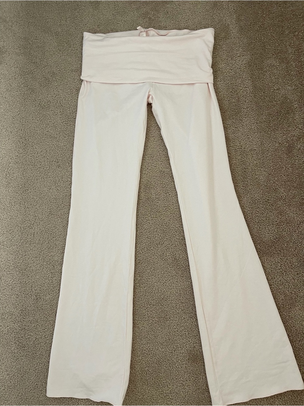 SKIMS Pale Pink Fold Over Pants. - Picture 4 of 7